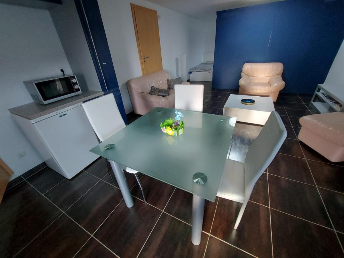 Lovely Appartment With Private Patio And Private Entrance In Luxembourg 60M2 Saeul Exterior foto